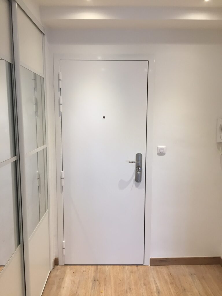 Bloc porte blindée garniture chromé