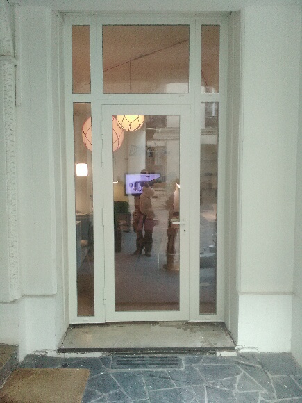 PORTE MAGASIN
