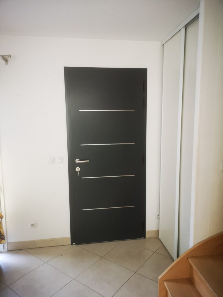 Porte d'entrée coloris ral 7016 (2)