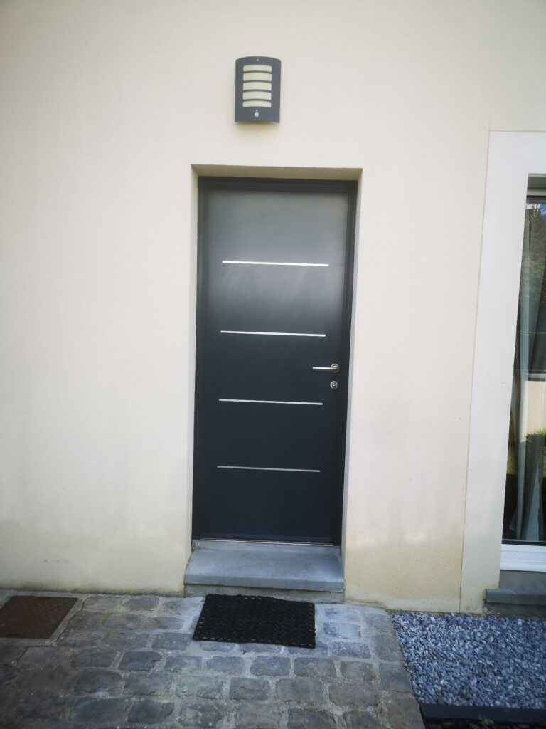 Porte d'entrée coloris ral 7016 (1)