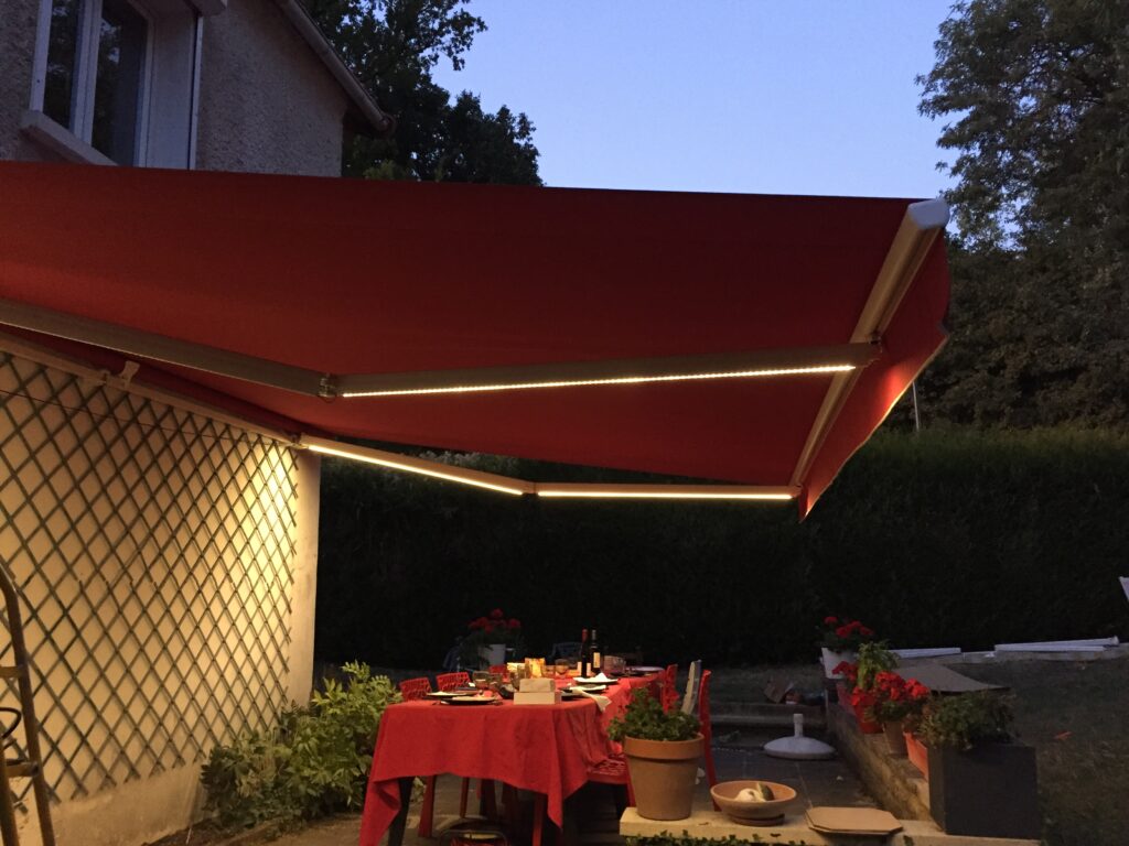 Store banne avec eclairage Led intégré