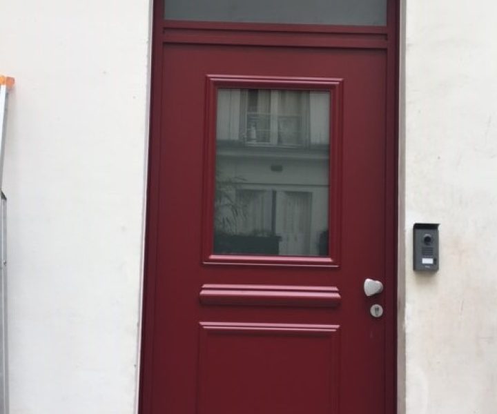 Porte entrée avec interphone (1)