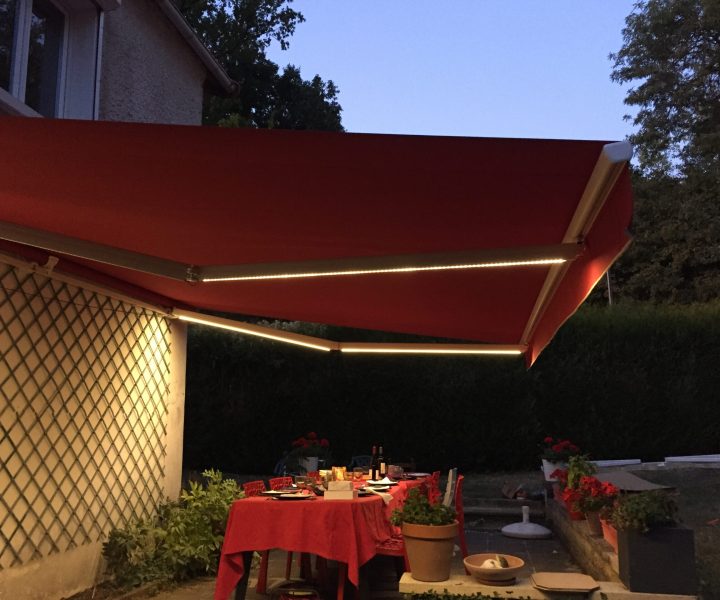 Store banne avec eclairage Led intégré